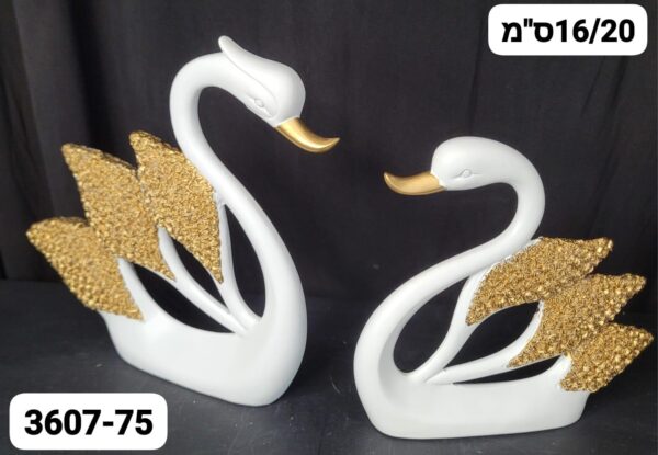 זוג ברבורים לבן עם שושנים זהב