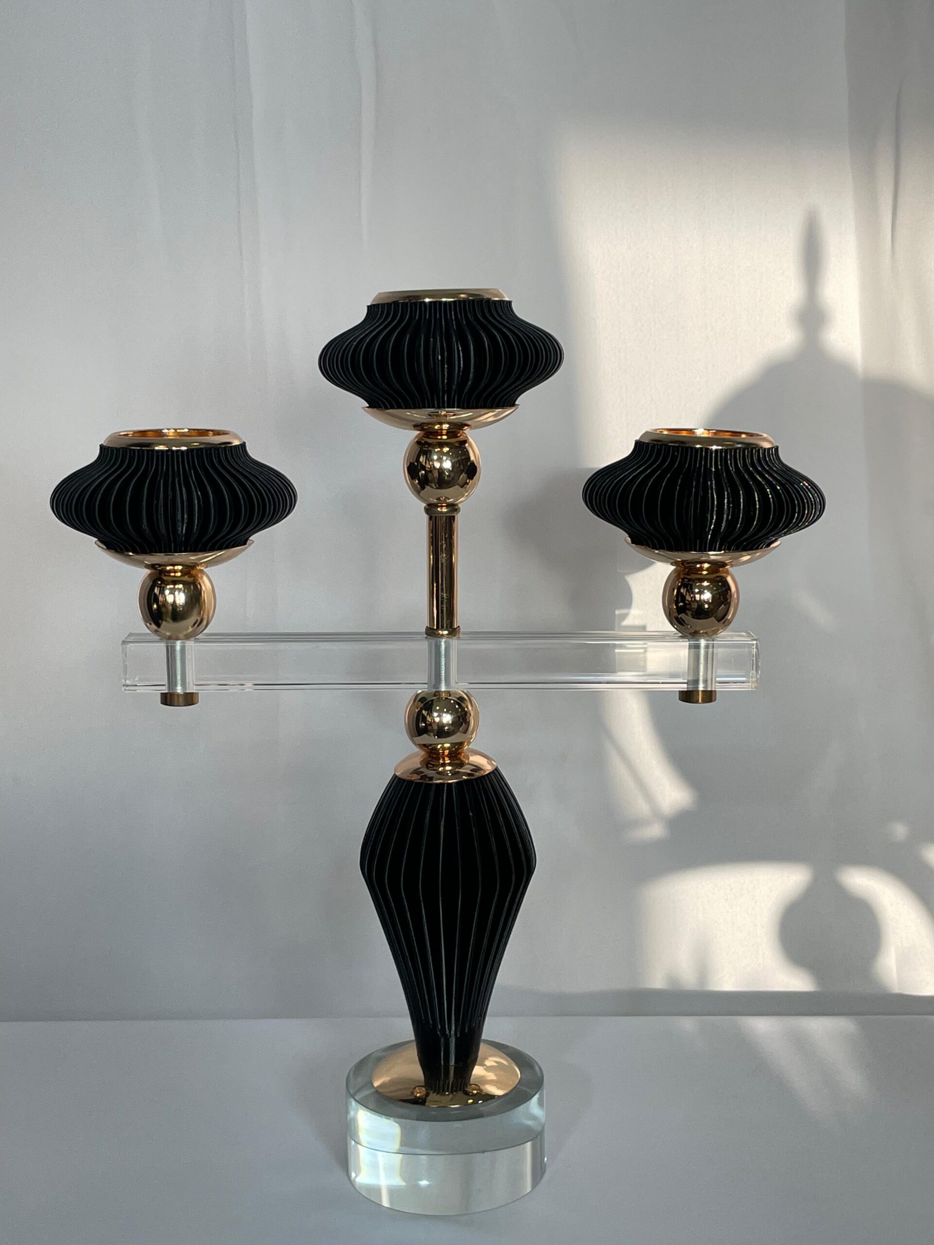 פמוט פסים שחור