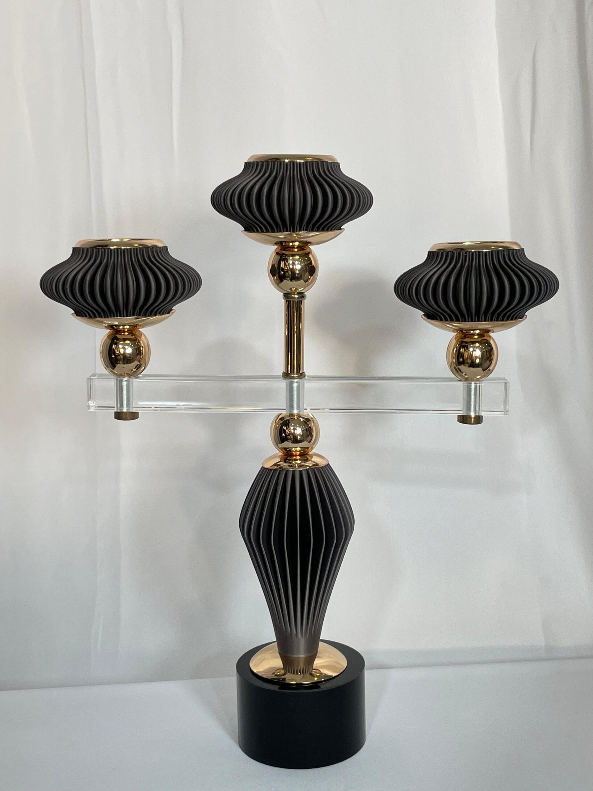 פמוט פסים אפור