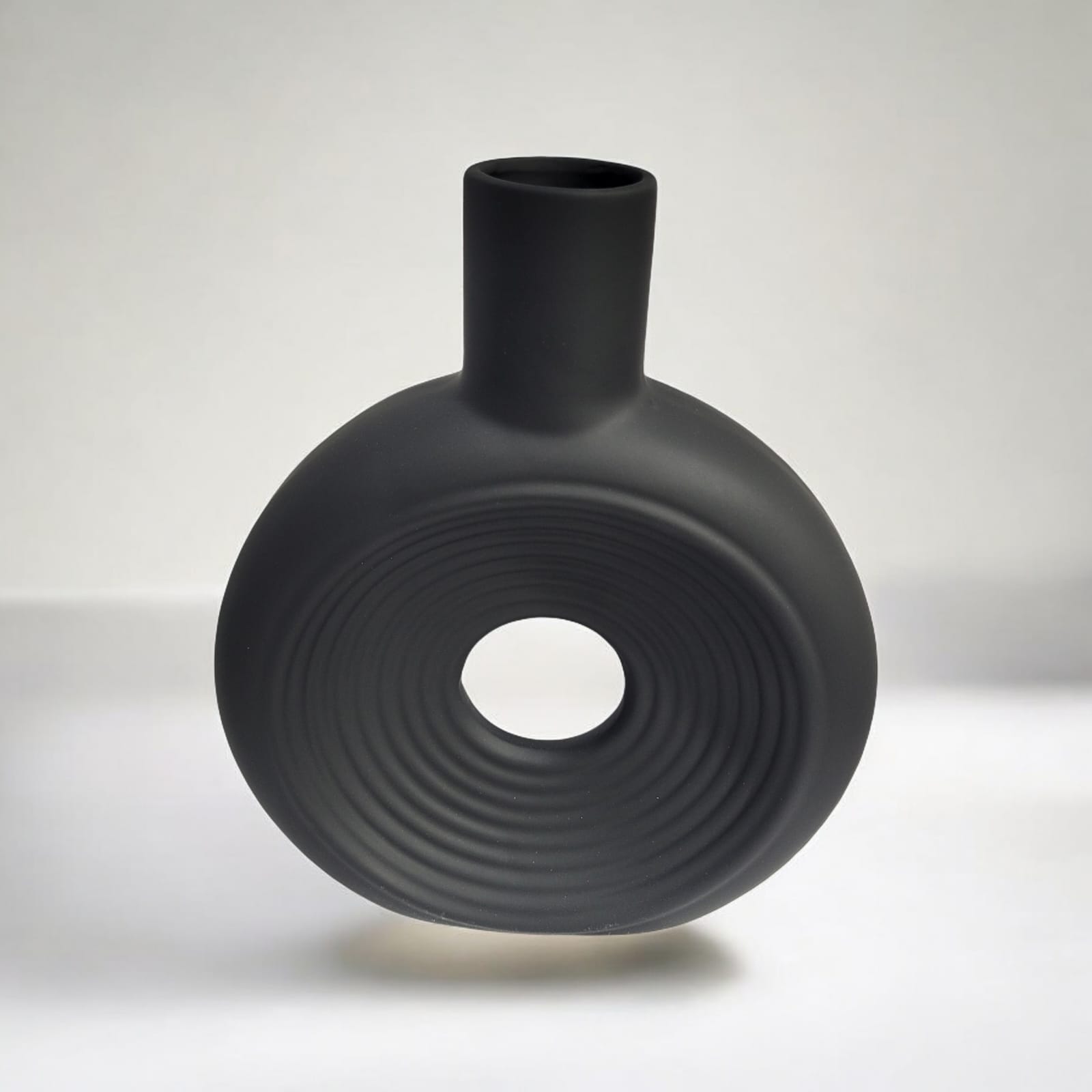 אגרטל עגול חלול