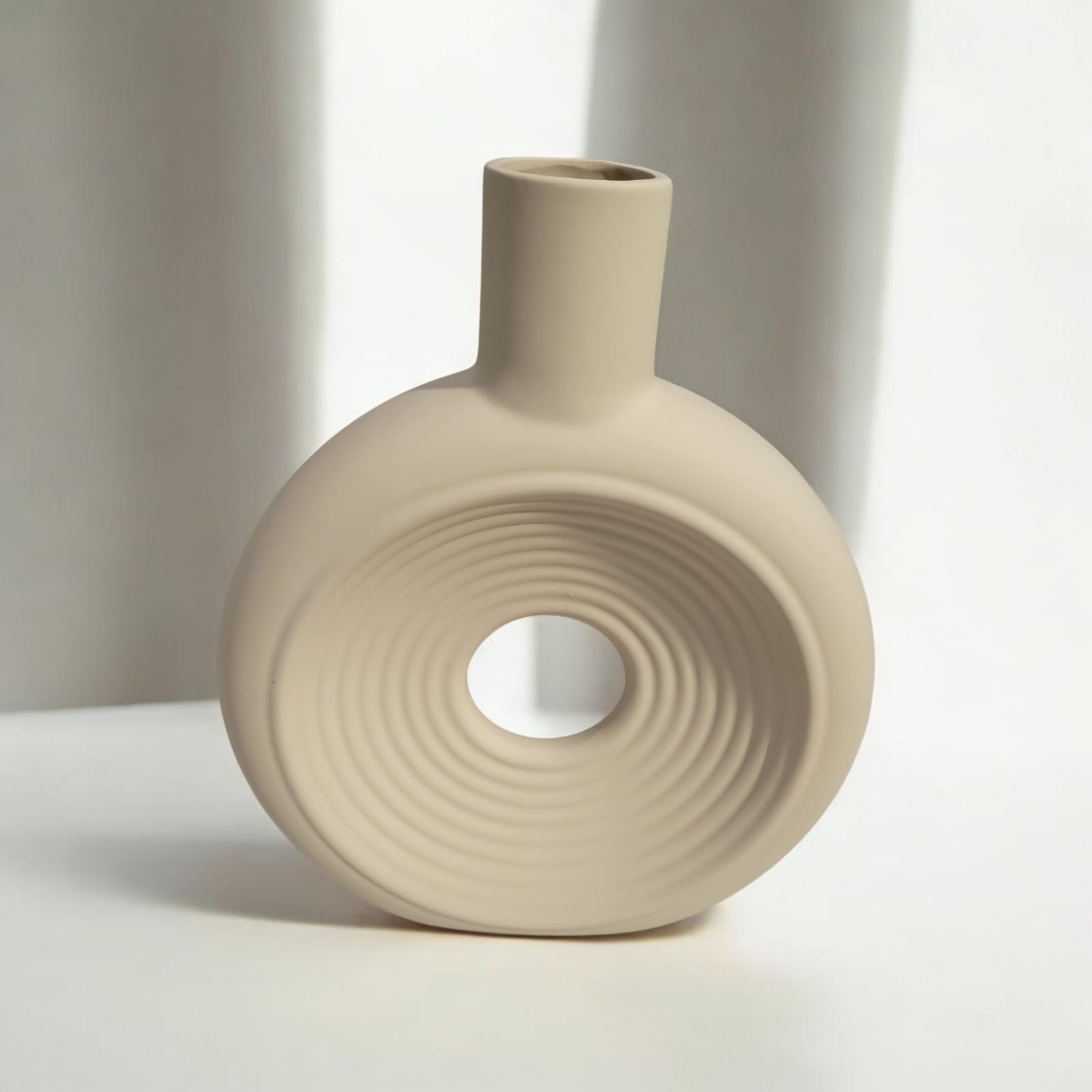 אגרטל עגול חלול